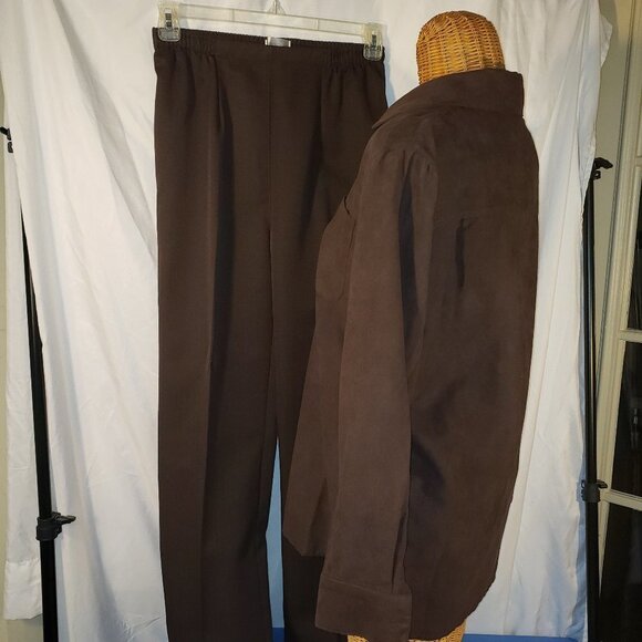 Ladies DRAPERS & DAMONS 2 Piece Pant Suit in Brown - S - Picture 2 of 5